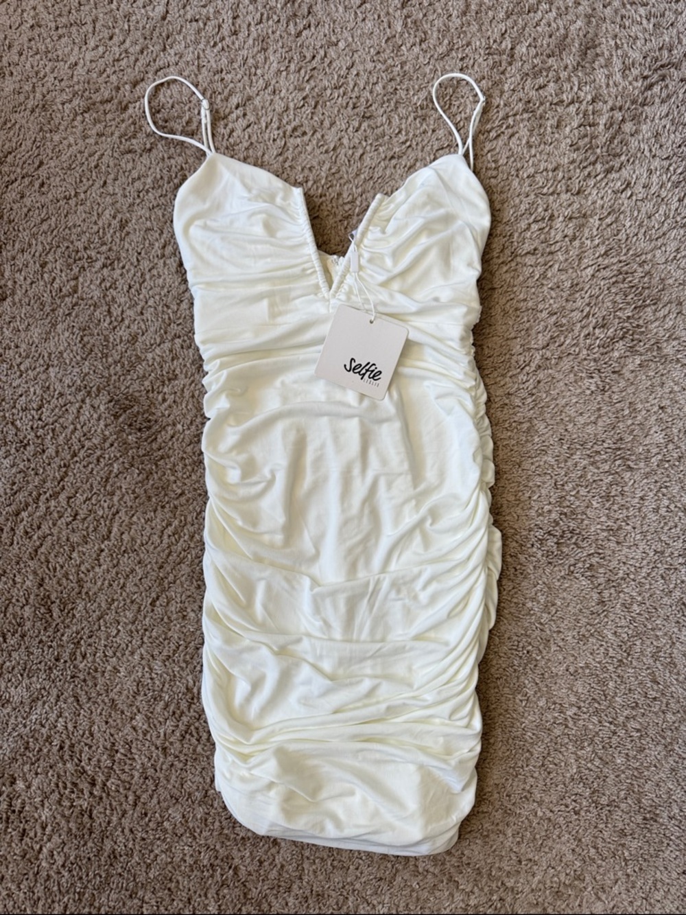NWT Selfie Leslie Good Vibes Deep V-Neckline Ruched Mini Dress White Medium - Picture 7 of 9